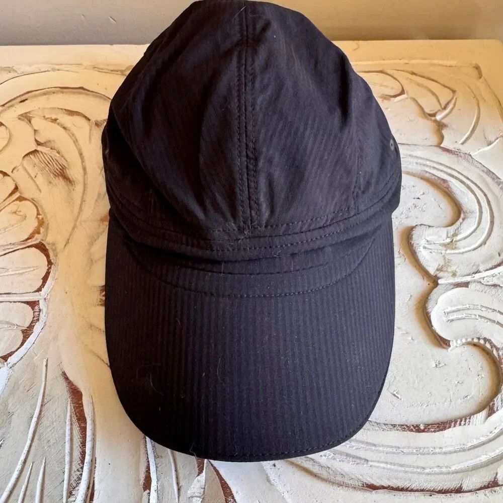 Lululemon lightweight athletic running hat black